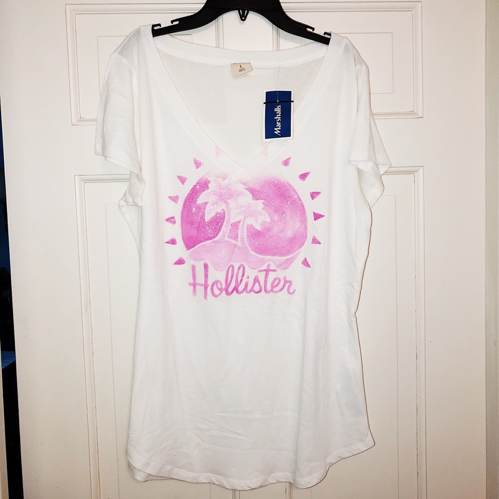 Hollister Palm Tree V-Neck T-Shirt